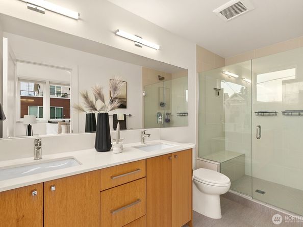 119 A 18th Avenue E, Seattle WA 98122