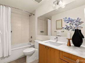 119 A 18th Avenue E, Seattle WA 98122