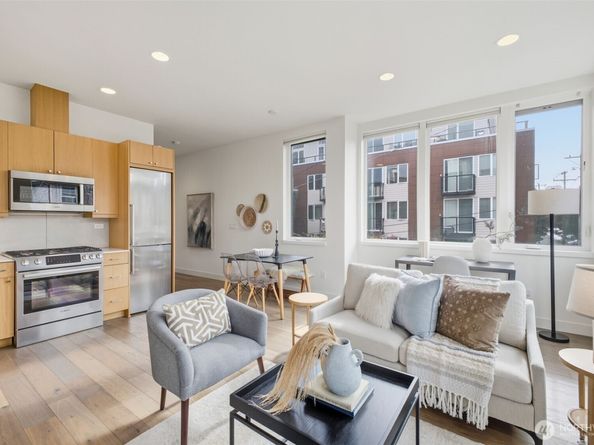 119 A 18th Avenue E, Seattle WA 98122