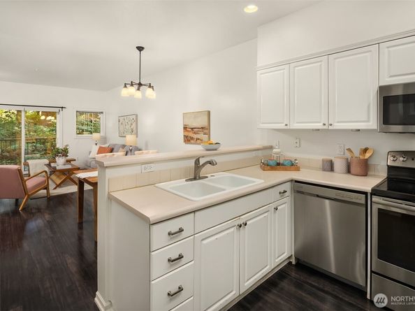 1800 NE 40th Street C1, Renton WA 98056