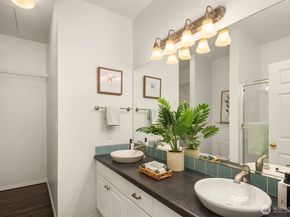 1800 NE 40th Street C1, Renton WA 98056