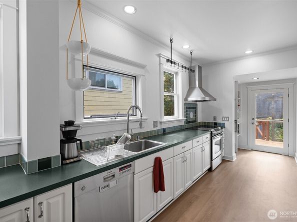 2517 NW 67th Street, Seattle WA 98117