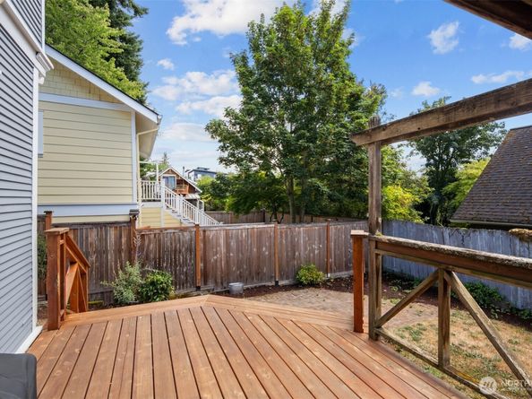 2517 NW 67th Street, Seattle WA 98117