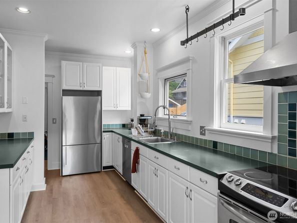 2517 NW 67th Street, Seattle WA 98117