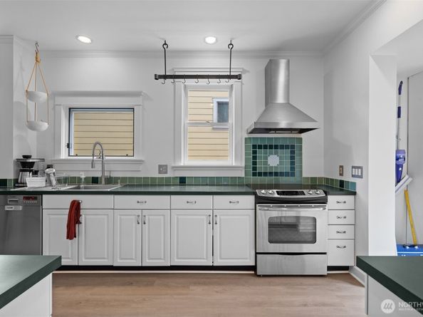 2517 NW 67th Street, Seattle WA 98117