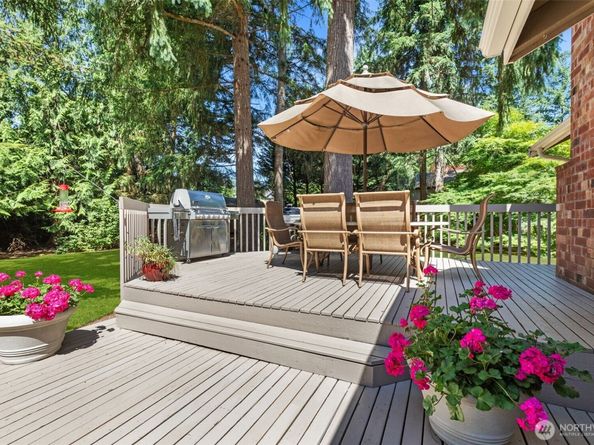 26008 SE 30th Street, Sammamish WA 98075