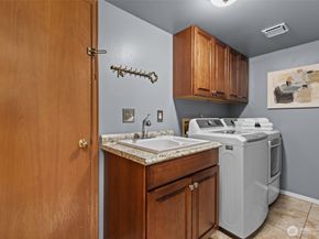 26008 SE 30th Street, Sammamish WA 98075