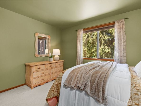 26008 SE 30th Street, Sammamish WA 98075