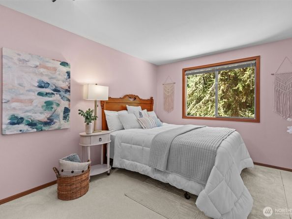 26008 SE 30th Street, Sammamish WA 98075