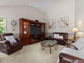 26008 SE 30th Street, Sammamish WA 98075