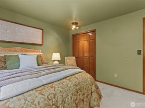 26008 SE 30th Street, Sammamish WA 98075