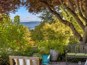 4315 52nd Avenue NE, Seattle WA 98105