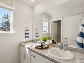 27018 30th Place S 32, Kent WA 98032