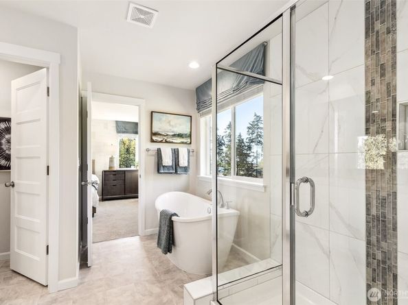 27018 30th Place S 32, Kent WA 98032