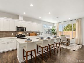 27018 30th Place S 32, Kent WA 98032