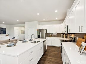 27018 30th Place S 32, Kent WA 98032