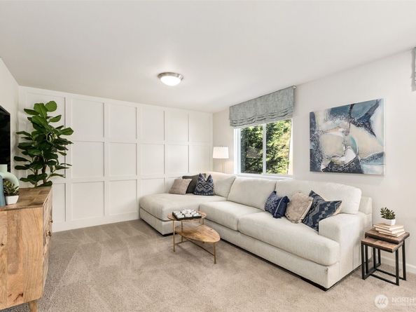 27018 30th Place S 32, Kent WA 98032