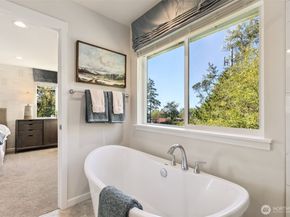 27018 30th Place S 32, Kent WA 98032