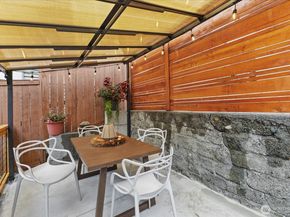 3252 13th Avenue W, Seattle WA 98119