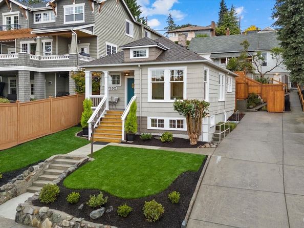 3252 13th Avenue W, Seattle WA 98119