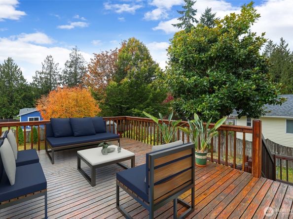 7270 E Raintree Lane, Port Orchard WA 98366
