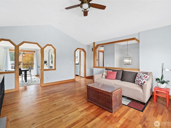 7270 E Raintree Lane, Port Orchard WA 98366