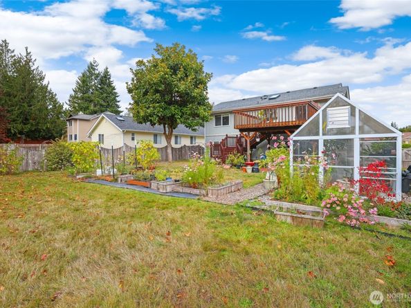 7270 E Raintree Lane, Port Orchard WA 98366
