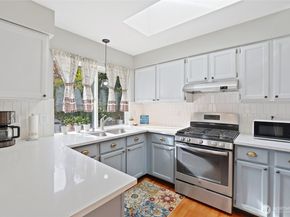 7270 E Raintree Lane, Port Orchard WA 98366