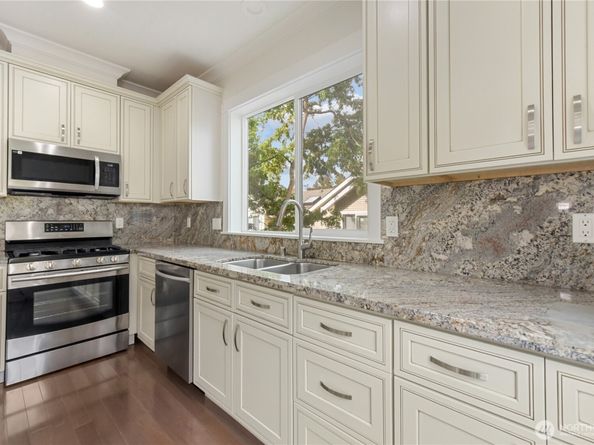 12722 D 35 Avenue NE, Seattle WA 98125