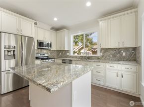 12722 D 35 Avenue NE, Seattle WA 98125