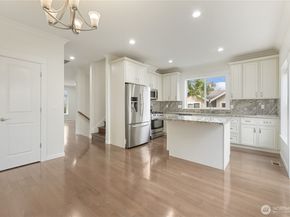 12722 D 35 Avenue NE, Seattle WA 98125