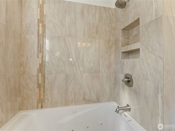 12722 D 35 Avenue NE, Seattle WA 98125