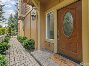 12722 D 35 Avenue NE, Seattle WA 98125