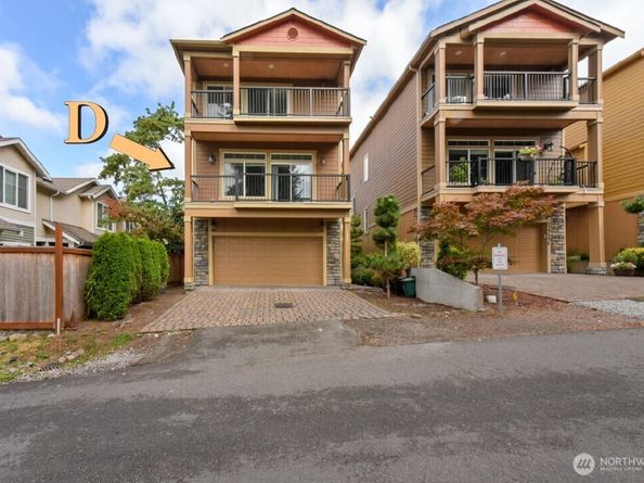 12722 D 35 Avenue NE, Seattle WA 98125