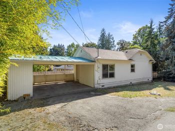 18952 Brockton Avenue NE