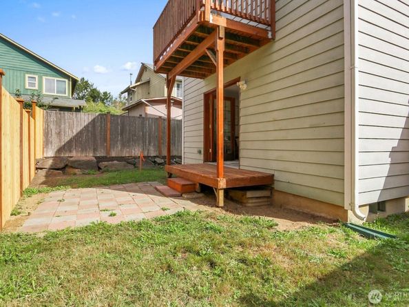 9912 Holly Drive A, Everett WA 98204