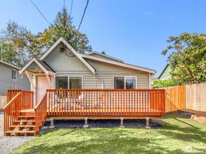 9912 Holly Drive A, Everett WA 98204