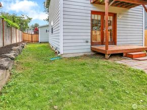 9912 Holly Drive A, Everett WA 98204