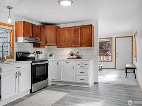 9912 Holly Drive A, Everett WA 98204