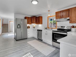9912 Holly Drive A, Everett WA 98204