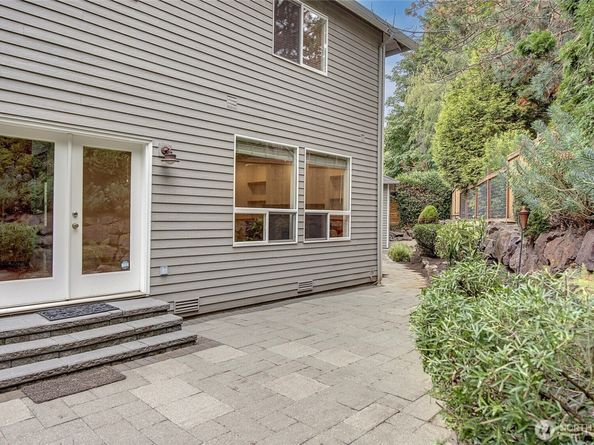 414 10th Street S, Kirkland WA 98033