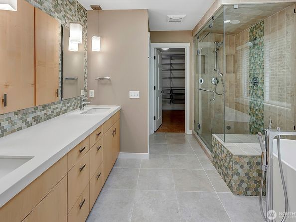 414 10th Street S, Kirkland WA 98033