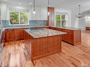 414 10th Street S, Kirkland WA 98033