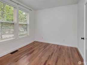 414 10th Street S, Kirkland WA 98033