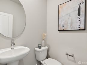 13524 NE 104th Way 46, Kirkland WA 98033