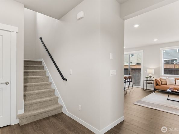 13524 NE 104th Way 46, Kirkland WA 98033