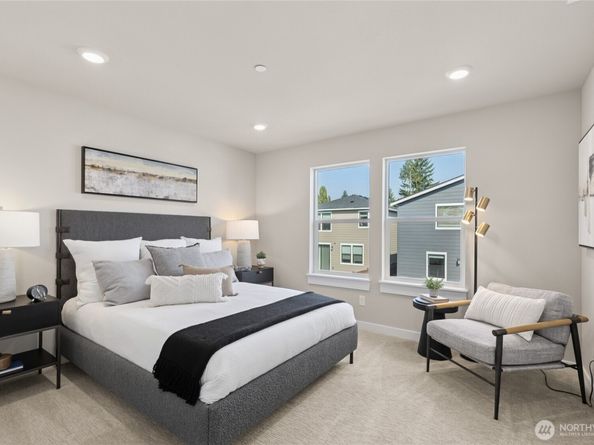 13524 NE 104th Way 46, Kirkland WA 98033