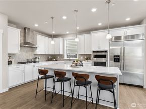 13524 NE 104th Way 46, Kirkland WA 98033