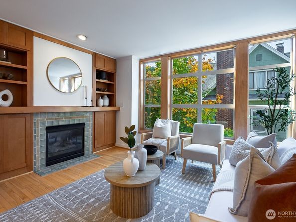 2502 N 50th Street 101, Seattle WA 98103