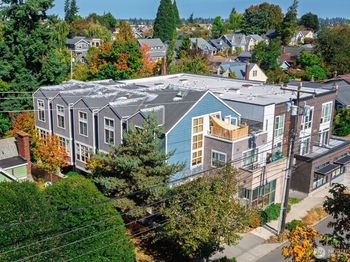 2502 N 50th Street